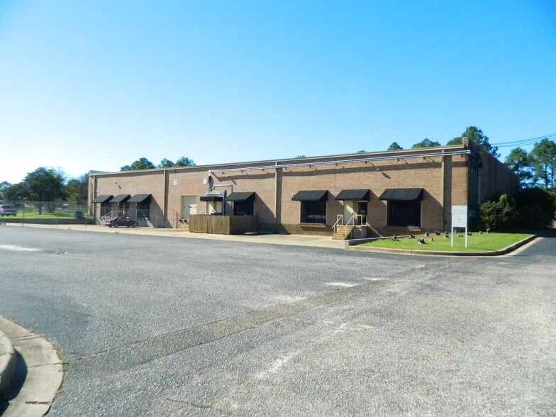 More Photos Of 2743-A Gunter Park Dr, Montgomery Flex For Lease