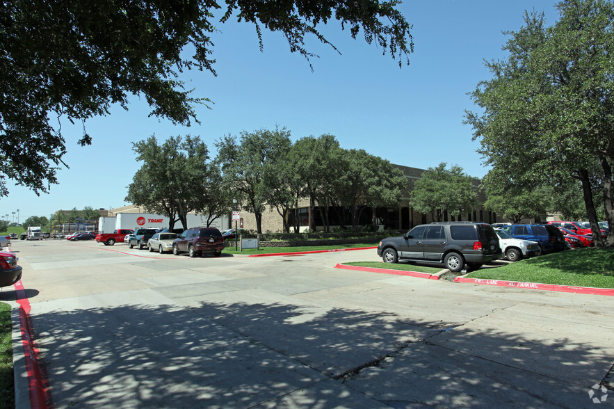 Primary Photo Of 1625 Diplomat Dr, Carrollton Distribution For Lease