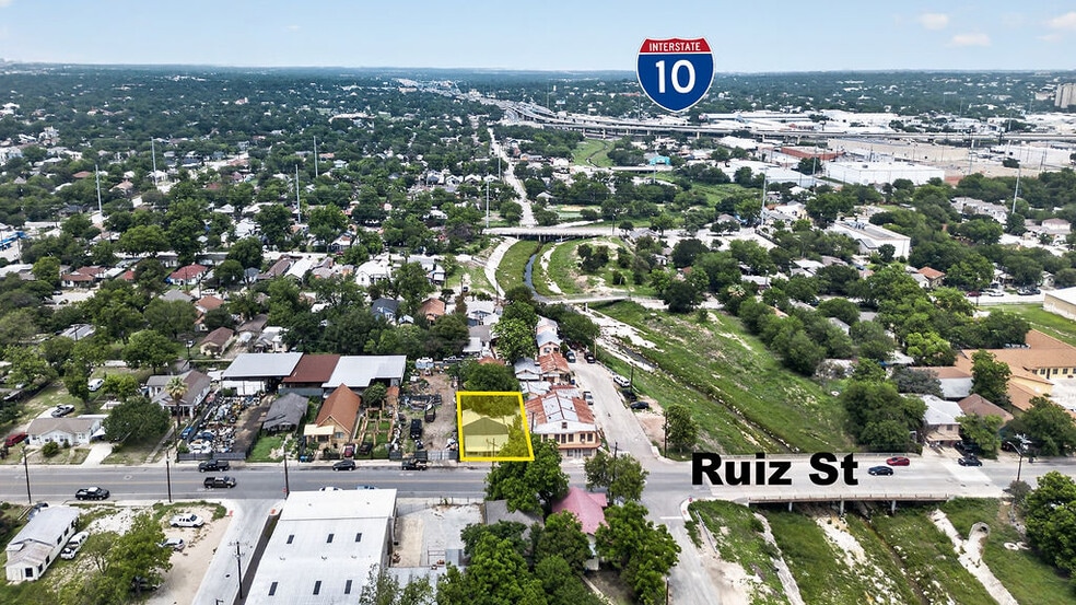 More Photos Of 905 Ruiz St, San Antonio Storefront For Sale
