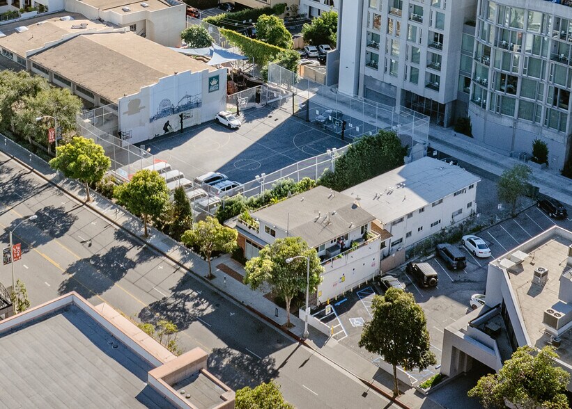More Photos Of 1220-1224 Lincoln Blvd, Santa Monica Office Residential For Sale