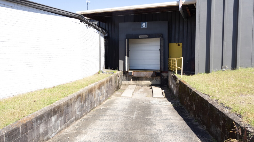 More Photos Of 430 Neisler St, Shelby Manufacturing For Sale