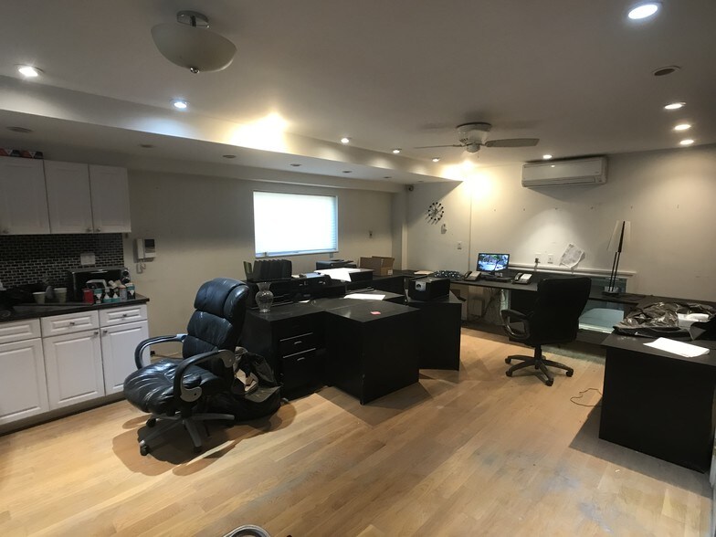 More Photos Of 440 13th St, Brooklyn Apartments For Lease