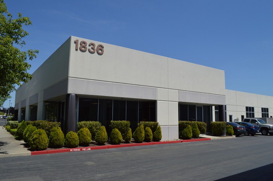 More Photos Of 1836 Sierra Gardens Dr, Roseville Research And Development For Lease