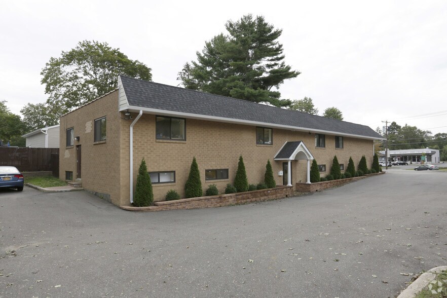 More Photos Of 205 Smithtown Blvd, Nesconset Office For Sale