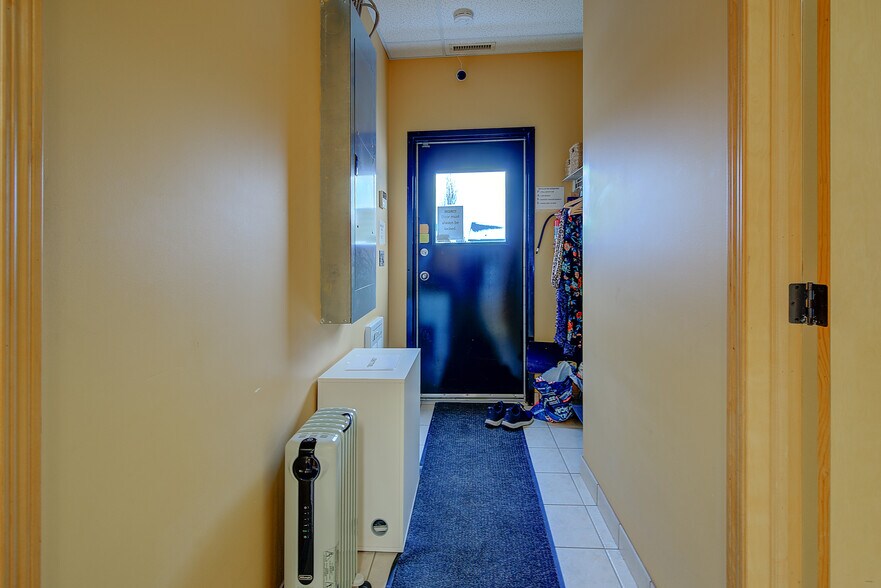 More Photos Of 5021 Parkwood Rd, Blackfalds Medical For Sale