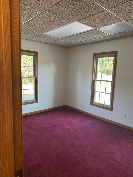 More Photos Of 46401 Romeo Plank Rd, Macomb Township Medical For Lease