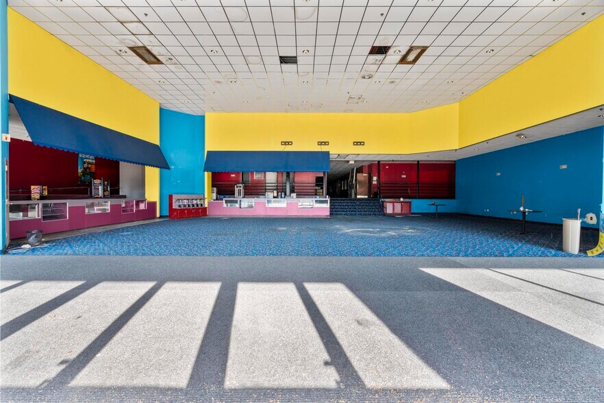 More Photos Of 814-850- Derby Ave, Seymour Unknown For Lease