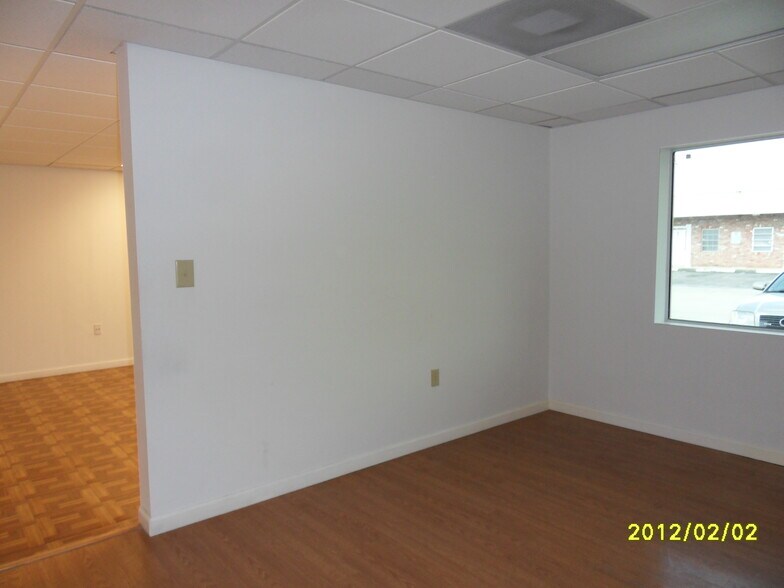 More Photos Of 5100 NE 12th Ave, Fort Lauderdale Industrial For Lease