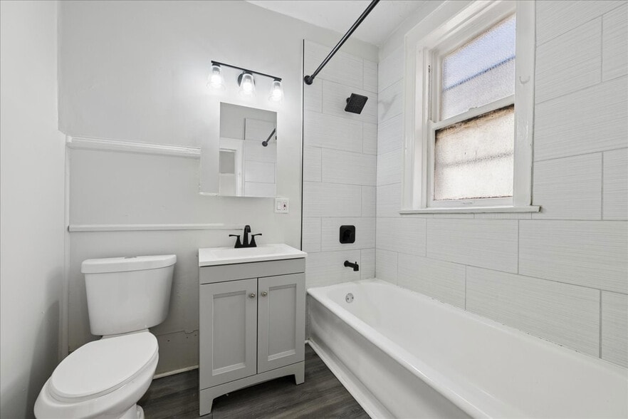 More Photos Of 4530 King Dr, Chicago Apartments For Sale