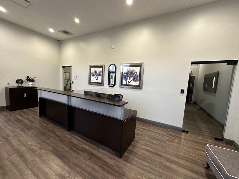 More Photos Of 952 International Pky, Lake Mary Office For Sale