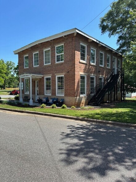 More Photos Of 153 Frazier loop, Statesville General Retail For Sale