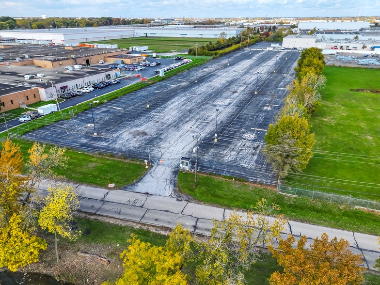 More Photos Of 255 Phillipi Rd, Columbus Land For Lease