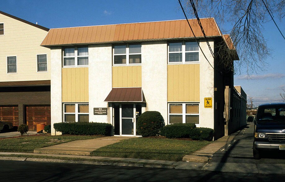 Primary Photo Of 38 Main St, Little Ferry Warehouse For Lease