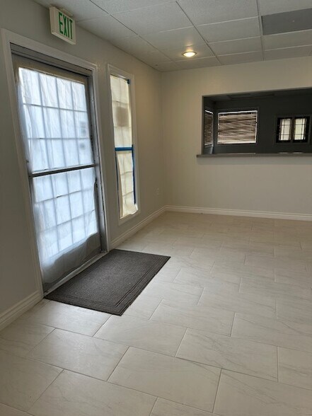 More Photos Of 12582 Garden Grove Blvd, Garden Grove Medical For Lease