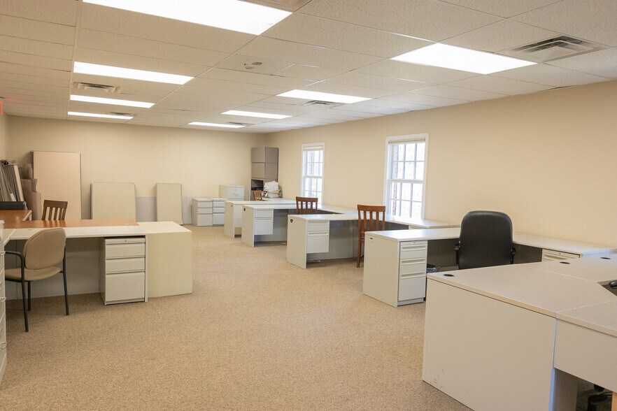 More Photos Of 7775 Cooper Rd, Montgomery Office For Lease