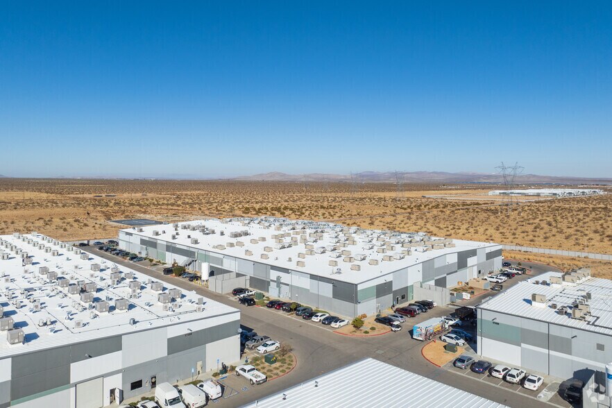 More Photos Of 17451-14757 Muskrat Ave, Adelanto Warehouse For Sale