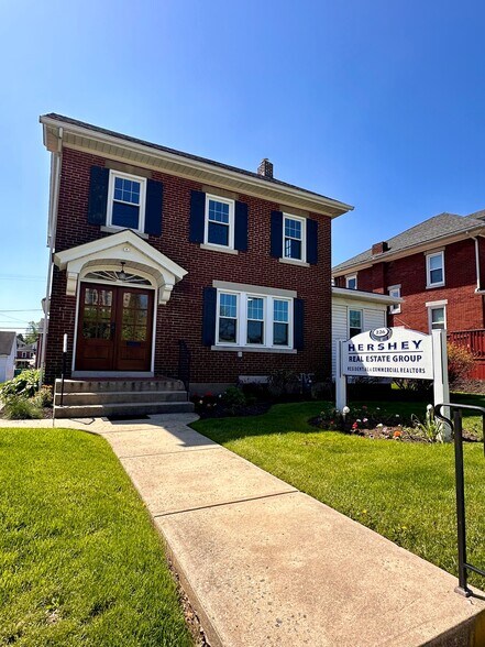 More Photos Of 405 E Chocolate Ave, Hershey Medical For Lease