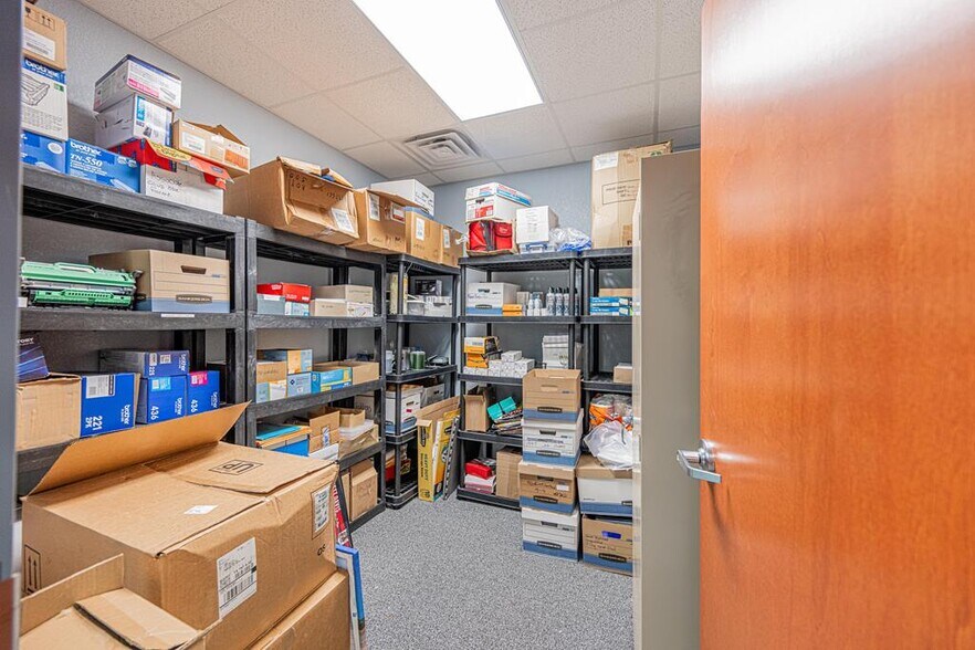 More Photos Of 650 S John Ben Shepperd Pky, Odessa Office For Sale