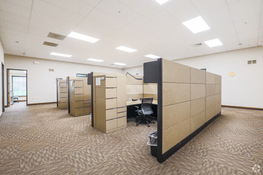 More Photos Of 1632 E 23rd Ave, Hutchinson Coworking Space