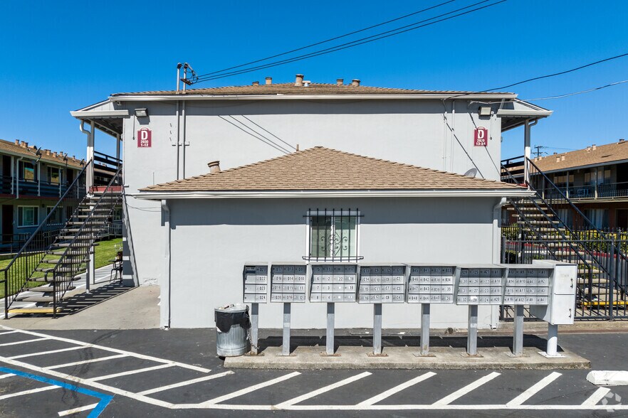 More Photos Of 2928 Watt Ave, Sacramento Apartments For Sale