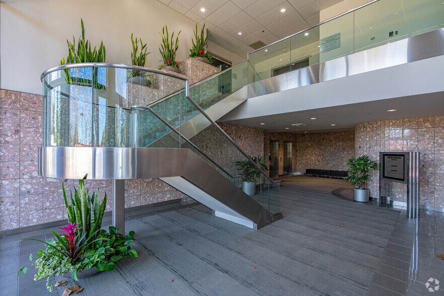 More Photos Of 1792 Tribute Rd, Sacramento Office For Lease