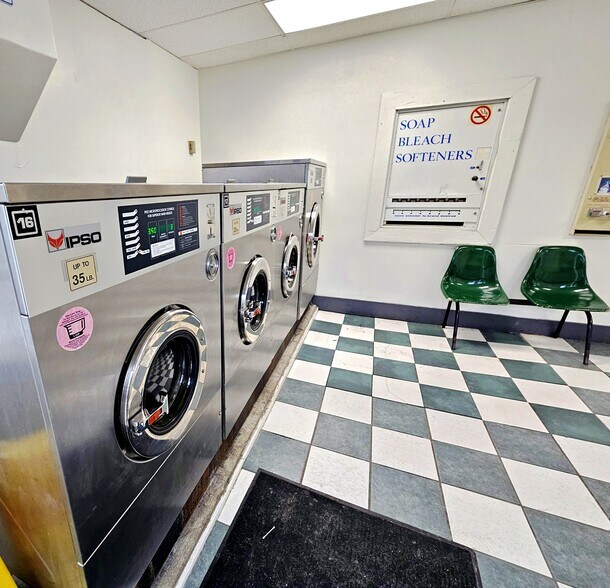 More Photos Of 302 S 6th St, Lebanon Storefront Retail Residential For Sale