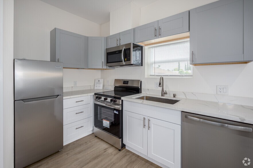 More Photos Of 3000 T St, Sacramento Apartments For Sale
