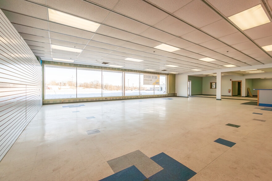 More Photos Of 1650 S Galena Ave, Freeport Industrial For Sale