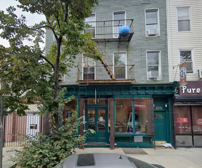 Primary Photo Of 272 Driggs Ave, Brooklyn Apartments For Lease