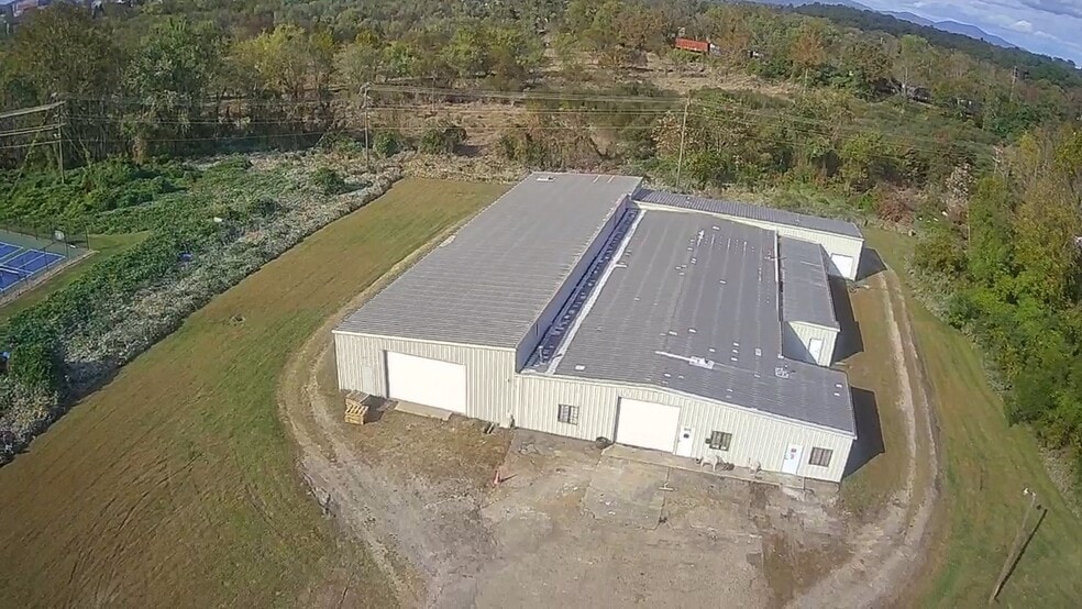 Primary Photo Of 614 S Grove St, Hendersonville Industrial For Sale
