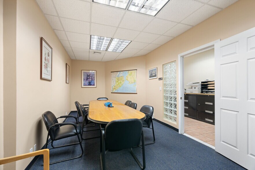 More Photos Of 1190 Hylan Blvd, Staten Island Office For Sale