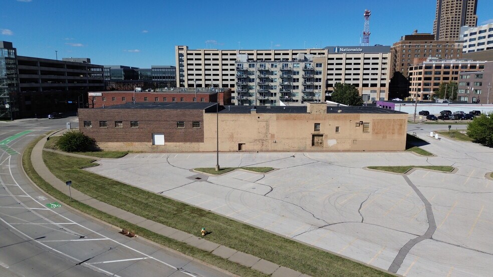 Primary Photo Of 1100 Cherry St, Des Moines Warehouse For Lease