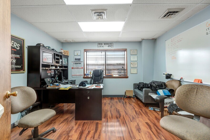 More Photos Of 2524 Dickerson Pike, Nashville Light Manufacturing For Sale