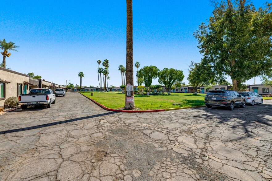 More Photos Of 537 S Country Club Dr, Mesa Hotel For Sale