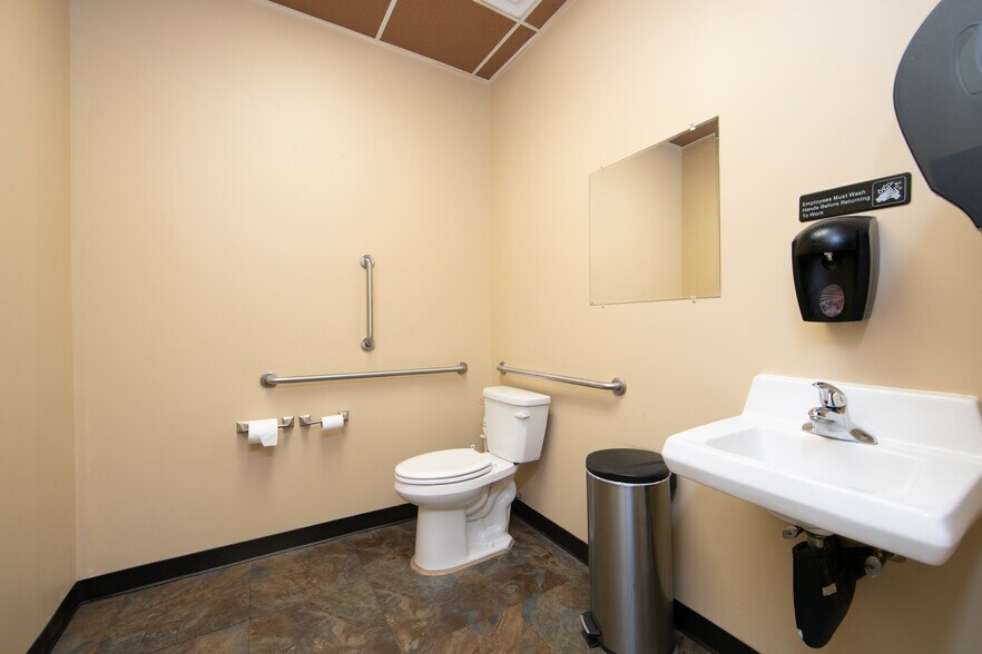 More Photos Of 740 N Broad St, Woodbury Land For Lease