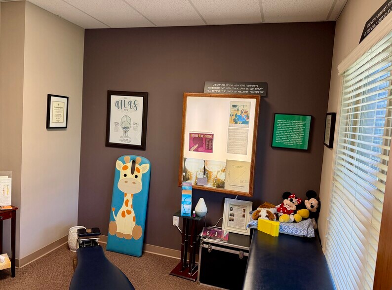 More Photos Of 1600 Commerce Park Dr, Chelsea Medical For Sale