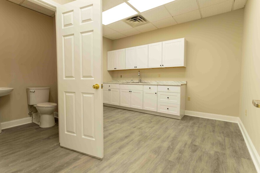 More Photos Of 5406 US 29, Blairs Bank For Lease