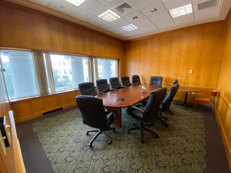 More Photos Of 156 Hanover St, Manchester Office For Sale