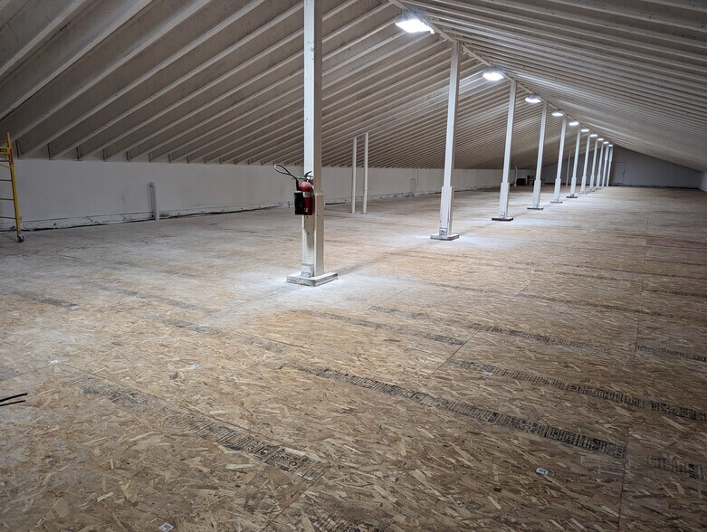 More Photos Of 577 N Main St, Brewster Village Manufacturing For Lease