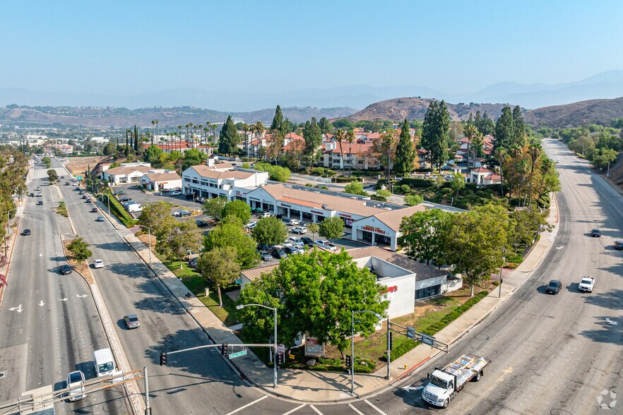 More Photos Of 3000-3096 W Temple Ave, Pomona Freestanding For Lease