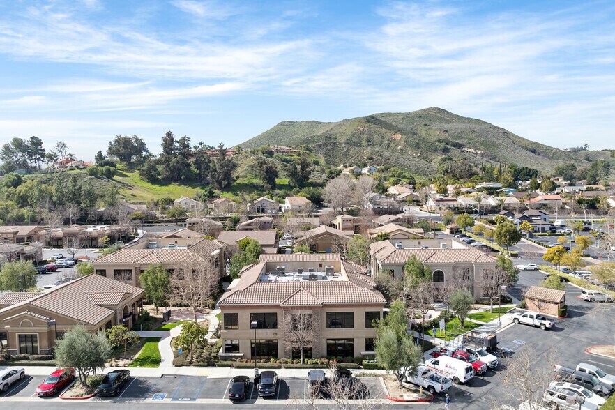 More Photos Of 1175 Swallow Ln, Simi Valley Medical For Lease