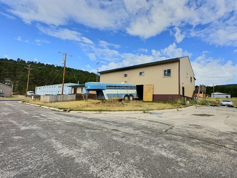 More Photos Of 130 Commercial Ln, Sundance Office For Sale