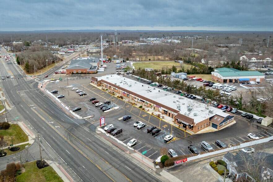 More Photos Of 650 Route 112, Port Jefferson Station Freestanding For Lease