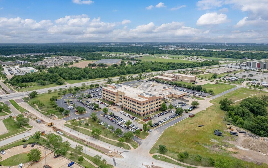 More Photos Of 3201 University Dr E, Bryan Medical For Lease