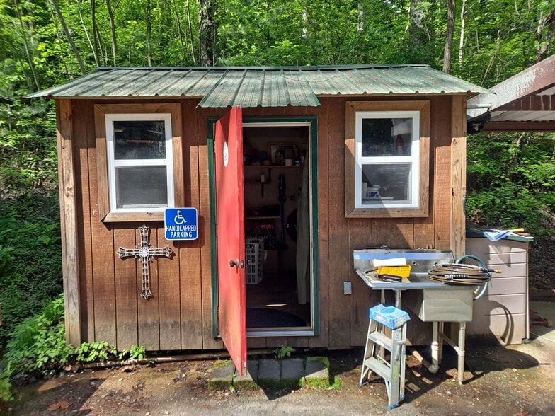 More Photos Of 88 Lower Mountain Creek Rd, Robbinsville Trailer Camper Park For Sale