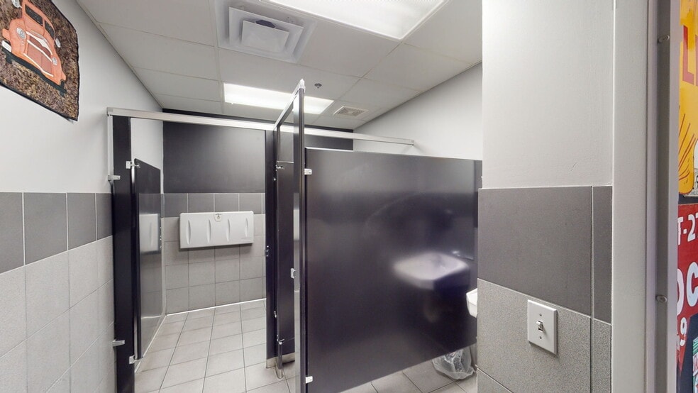 More Photos Of 4325 Maine Ave SE, Rochester Restaurant For Sale