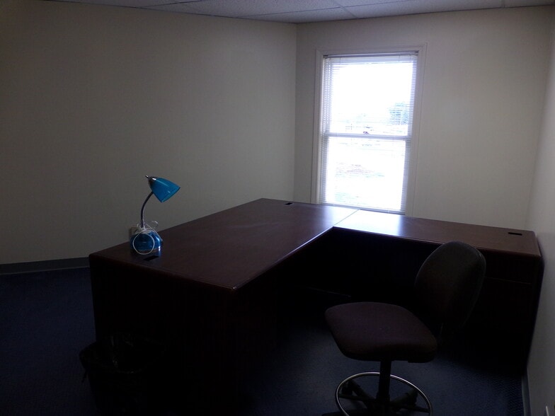 More Photos Of 401 Gilford Ave, Gilford Office For Lease