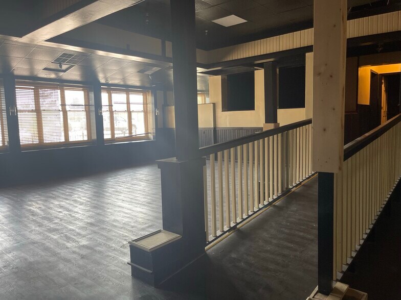 More Photos Of 1423 E Mound Rd, Decatur General Retail For Sale