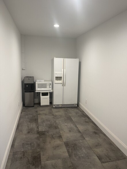 More Photos Of 500 W El Camino Real, Sunnyvale Freestanding For Lease