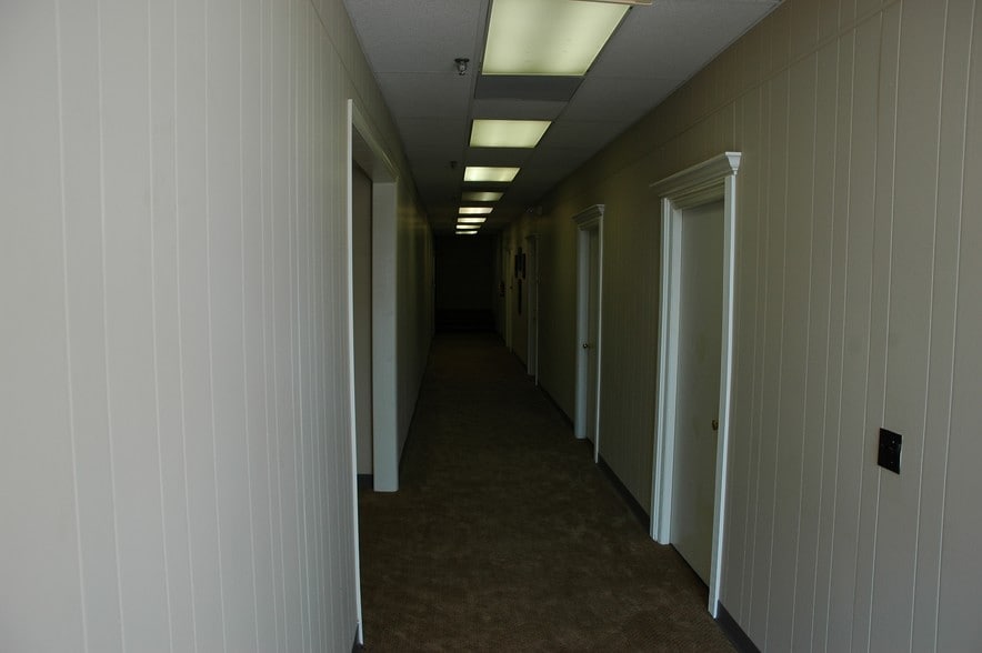 More Photos Of 201-207 N Boone St, Johnson City Office Residential For Lease